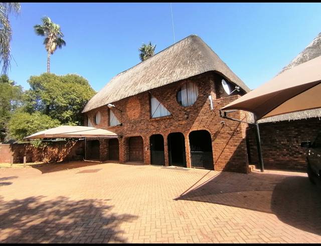 2.60HA SMALLHOLDING FOR SALE IN DE KROON AH